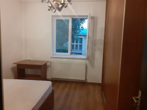 Închiriez apartament cu doua camere