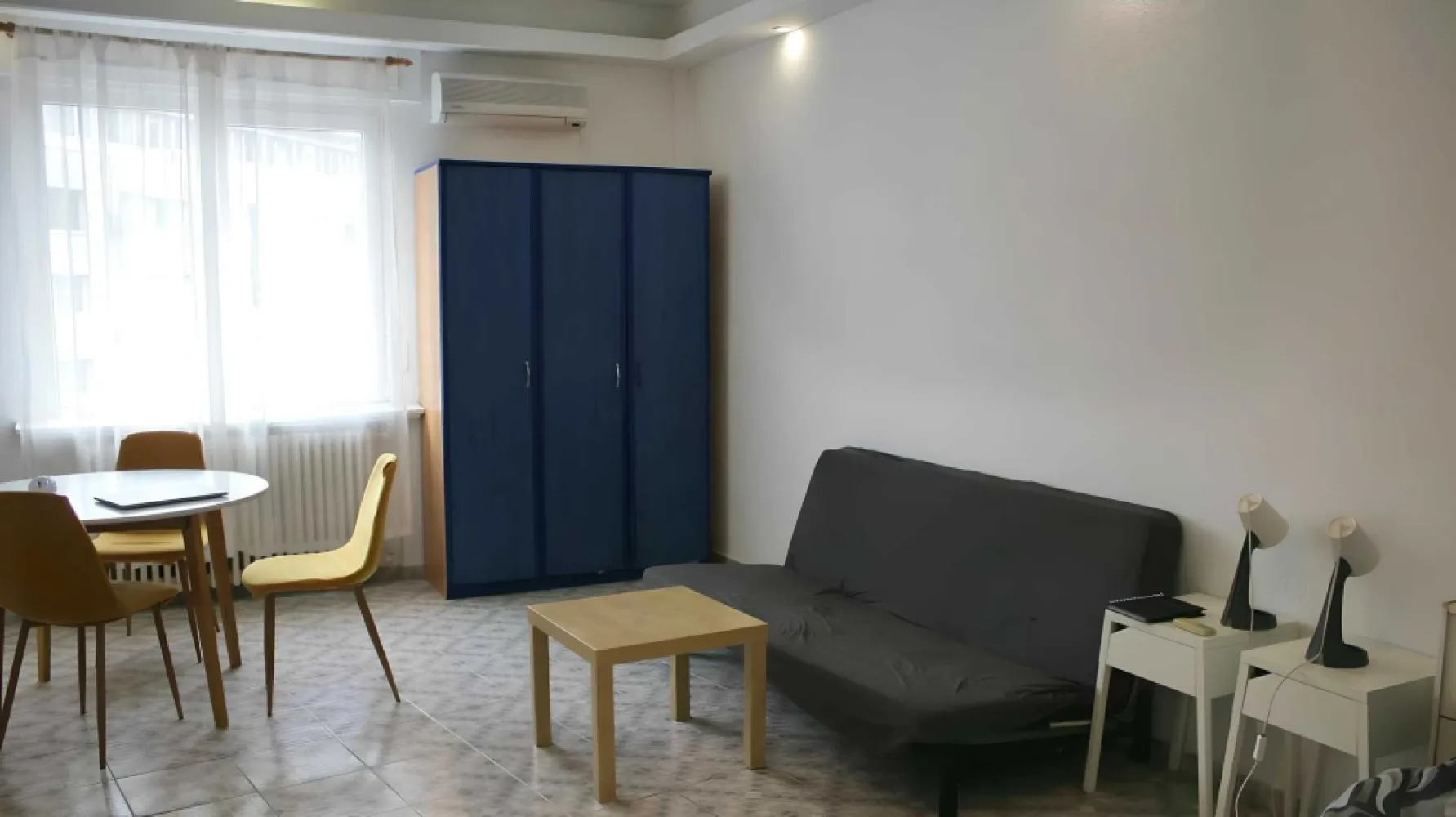 Inchiriez Garsoniera UltraCentral Cismigiu - roprietar inchiriez garsonieră în zona Cismigiu Alte detalii despre închiriere la telefon. Tel. 07******08 Acesta este numărul meu de telefon.