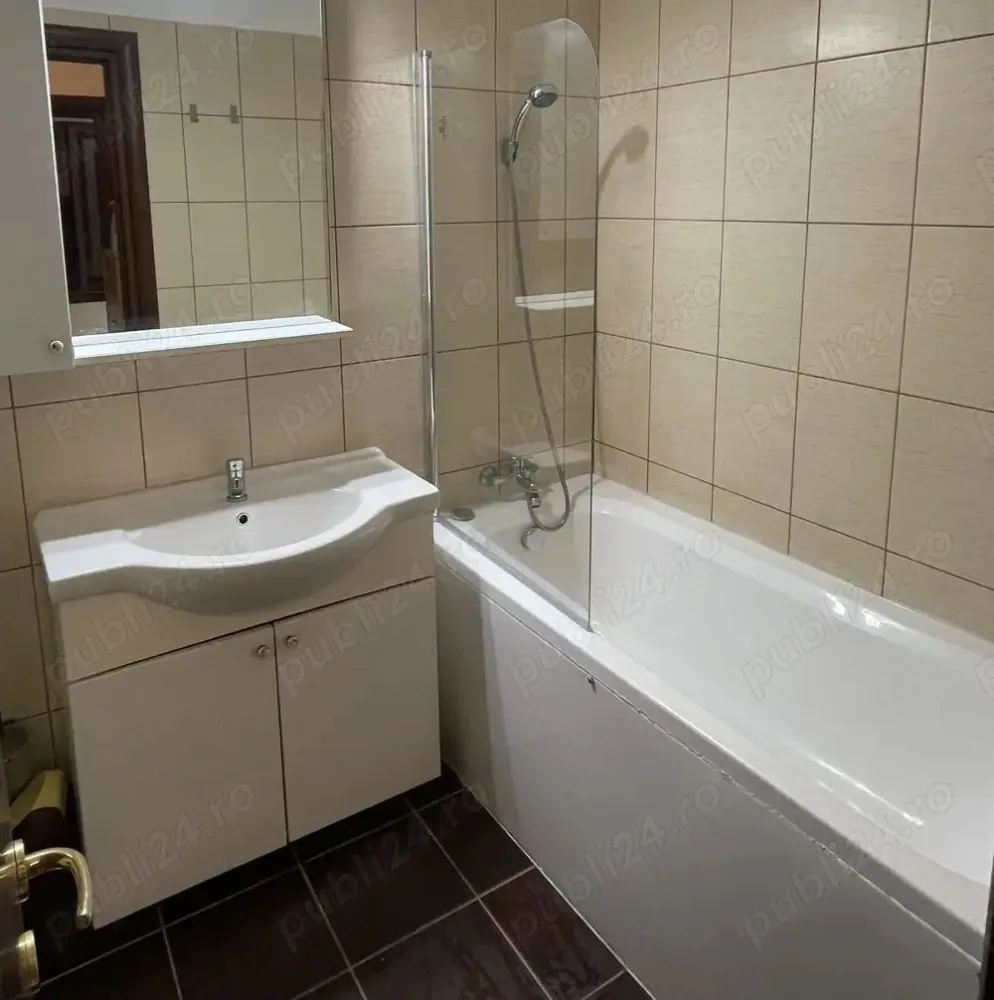 BRASADAS închiriază garsoniera 41mp PARTER 1990 Nerva Traian - Agenția imobiliara BRASADAS închiriază garsoniera Nerva Traian-Vlaicu Voda ,1990, P 8,decomandat, 41mp.,mobilat si utilat, apometre, AC.,reabilitat termic,liber,