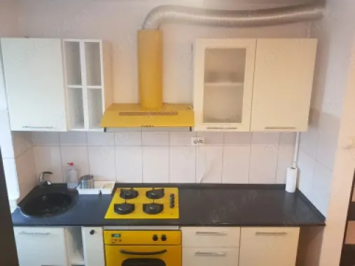 BRASADAS închiriază Studio 9/10 Piata Alba Iulia.