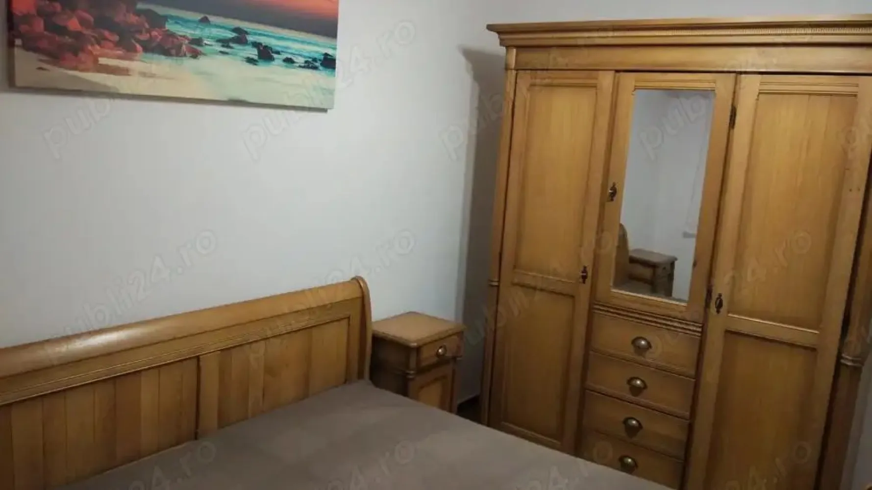 BRASADAS închiriază ap 2 cam et 2 Sun Plazza 2019. - Agenția imobiliara BRASADAS închiriază apartament 50 metri patrati utili,cu balcon mare,etaj 2 in bloc nou (an constructie 2019),strada Prinosului nr.6 langa Sun Plaza la 2 minute de metrou Piata Sudului ,zona extrem de linistita ,incalzire cu centrala termica pe gaze,mobilat cu mobila de comanda (livingul si bucataria),dormitorul este mobilat cu mobila din stejar masiv,este complet utilat ,aer conditionat.Dorim persoana nefumatoare,nationalitate romana,fara animale de companie.Intretinere foarte mica , caldura si apa calda la discretie in functie de ce temperatura se seteaza centrala. Apartamentul se elibereaza cel tarziu la 15 aprilie 2025, insa poate fi vizionat cu o programare prealabila, se solicita o garantie in valoare de 1 chirie lunara si plata primei luni de chirie). Apartamentul este la a doua inchiriere de la data receptiei, toata mobila este in stare impecabila .