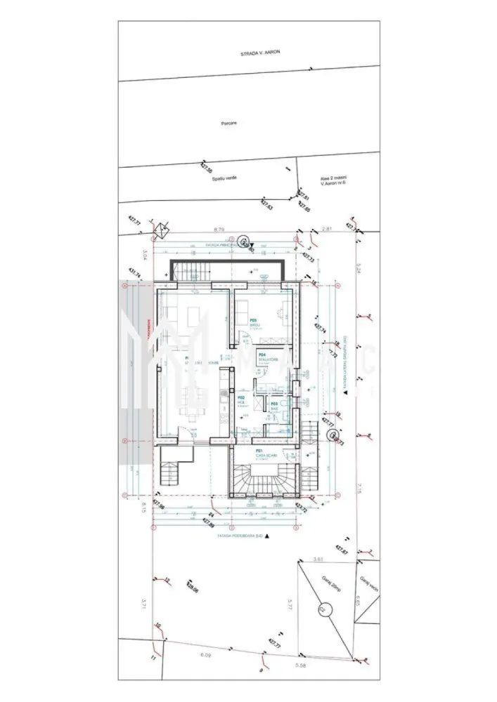 Casa moderna - 297 MPU I Vasile Aaron I Garaj I 318 MP Teren - MAAC Imobiliare vă propune spre vânzare o proprietate complet renovată în 2025, caracterizată printr-un design modern, compartimentare inteligentă și multiple posibilități de utilizare – locuință, birou, spațiu comercial sau investiție în regim hotelier. Caracteristici generale: Proprietatea este alcătuită dintr-o casă D+P+E+M, teren cu acces pe două străzi și garaj individual. Construcția a fost extinsă și reconfigurată pentru a răspunde cerințelor actuale de confort, funcționalitate și eficiență energetică. Detalii construcție – 297 mp utili Demisol (81 mp): 2 camere, baie, spațiu tehnic, zonă de depozitare/pivniță sub casa scării. Parter (81 mp): living generos cu bucătărie, cameră suplimentară, baie, spațiu tehnic și hol. Etaj (81 mp): dormitor matrimonial cu dressing walk-in, baie cu două intrări, spațiu tehnic și 2 camere cu design pe două niveluri – cu zonă de living multifuncțională la nivelul inferior și spațiu privat (birou/dressing/odihnă) la nivelul superior, cu baie proprie. Mansardă (49 mp): două zone pentru dormitor/birou, două băi și două dressinguri walk-in, conectate la camerele multifuncționale de la etaj. Acest concept arhitectural oferă eleganță, volum și flexibilitate, fiind ideal pentru o amenajare premium și un stil de viață contemporan. Teren – 318 mp Alei pietonale și acces auto (capacitate 2–3 mașini în interiorul proprietății, plus 2 locuri suplimentare în exterior) Grădină amenajabilă și spațiu pentru terasă Acces dublu: auto și pietonal în față, acces pietonal suplimentar în spate Garaj de 20 mp – cu șaht auto, structură din cărămidă și placă de beton Dotări și specificații tehnice: Două accese separate, fiecare deservind zone diferite ale casei, ambele prevăzute cu sisteme de control acces și video-interfon. Sistem de supraveghere video (8 puncte de monitorizare). Demisol cu branșamente separate la electricitate (monofazat) și gaz – cu posibilitate de funcționare independentă. Parter, etaj și mansardă alimentate prin branșament electric trifazat și gaz separat. Instalații refăcute complet: apă, canalizare nouă, fibră optică. Izolație exterioară cu vată bazaltică de 10 cm – performanță termică și fonică superioară. Soclu izolat cu polistiren extrudat de 5 cm – protecție împotriva umezelii. Tâmplărie PVC premium cu geam termopan. Pereți solizi: cărămidă plină la parter (40 cm), zidărie Porotherm la etaj și mansardă (25 cm). Trasee electrice și termice pregătite pentru sistem de climatizare. 🧭 Avantaje majore: ✅ Proprietate complet renovată și modernizată în 2025 ✅ Compartimentare inteligentă, cu posibilitatea utilizării fiecărui nivel independent ✅ Ideală pentru rezidență, birouri, clinici sau regim hotelier ✅ Acces dublu și garaj propriu ✅ Finisaje și materiale de înaltă calitate ✅ Oportunitate excelentă de investiție Pentru mai multe detalii și vizionări, precizati telefonic ca ati vazut anuntul cu ID:CP2771546 }}