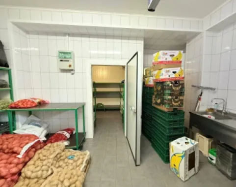 Spaţiu comercial de închiriat â€“ Central Otopeni, acces direct din DN1