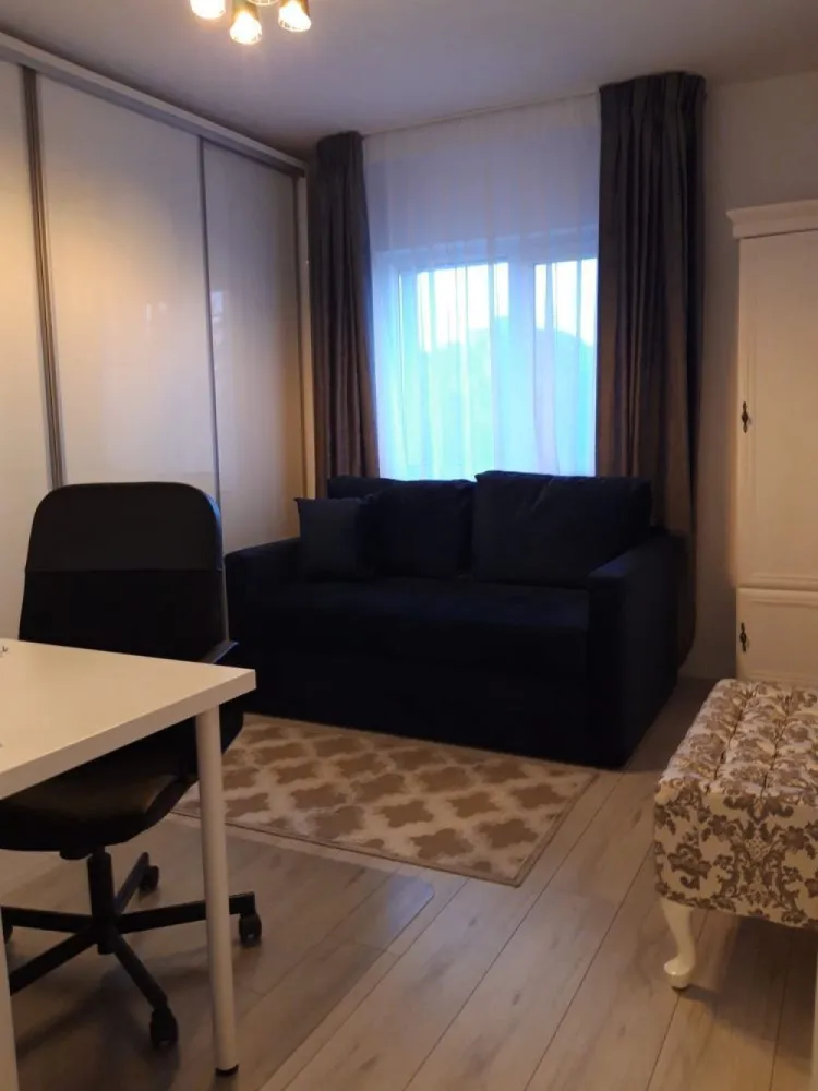 Vand apartament zona Razoare (mobilat, utilat premium)