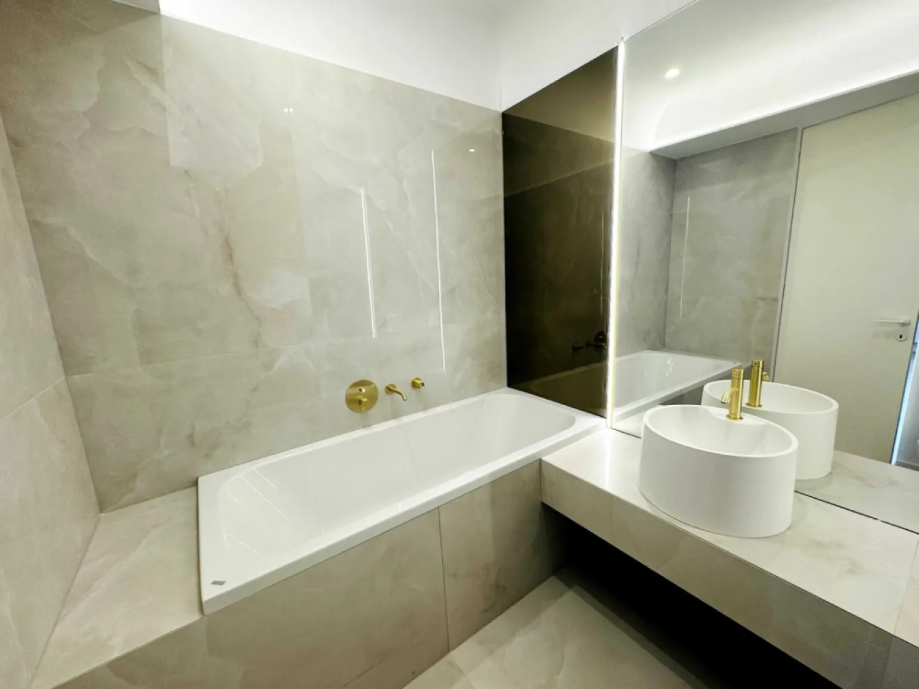 Proprietar (comision 0%) | 3 camere | Cortina North | TVA inclus