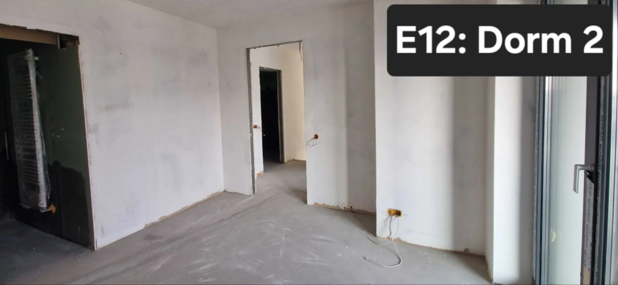 Cloud 9 | Aviatiei | Duplex 3 cam | Proprietar | TVA platit - PROPRIETAR Vand duplex cu 3 camere, 3 bai, 2 terase, dispus pe ultimele doua etaje etajul 11: living, bucataria, baie, hol, terasa etajul 12: doua dormitoare, doua bai, hol, terasa Se vinde cum se vede in poze, pentru a va putea personaliza finisajele. Incalzirea se face prin pardoseala la etajul 11, iar la 12 prin calorifere. Suprafata utila a duplexului este de 83 mp + 15 mp cele doua terase. Are 3 ap aer conditionat, system smart home si interfon. PARCARI: Apartamentul se vinde impreuna cu doua locuri de parcare subterane, la nivel -1. Pret/loc: 18000 EUR