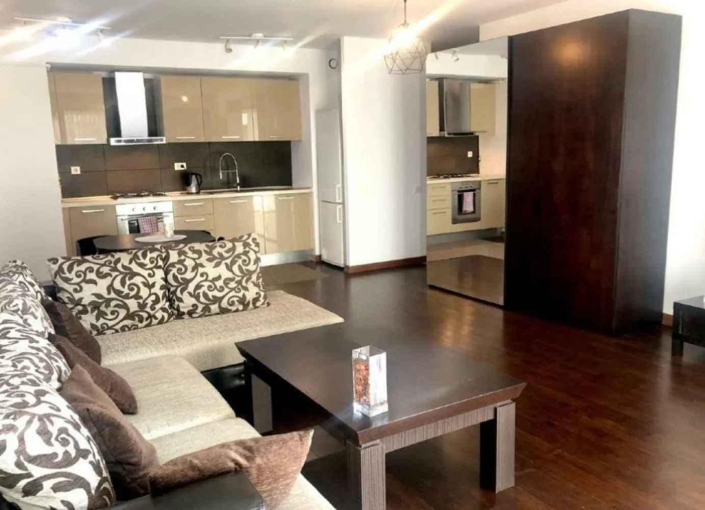 Vanzare 3 camere InCity Dristor-Piata Alba Iulia