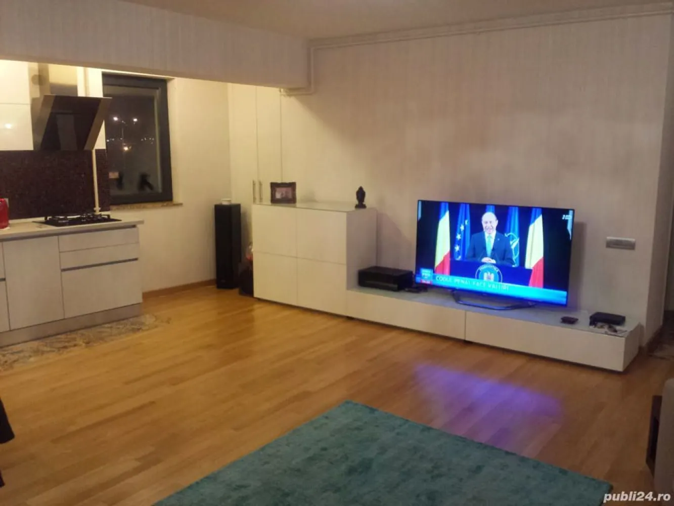 Apartament 3 camere 153 mpc finisaje premium mobilat si utilat in zona de nord - Apartament compus din 3 camere (110mp) si 2 terase (10+10mp) suprafarta totala 130mp utili se vinde mobilat si utilat complet finisaje premium granit italia parchet din lemn masiv, jaluzele electrice toate geamaurile tripan etaj 1 zona de ville. 5 min Ana Tower. Strada Susița nr 17.
