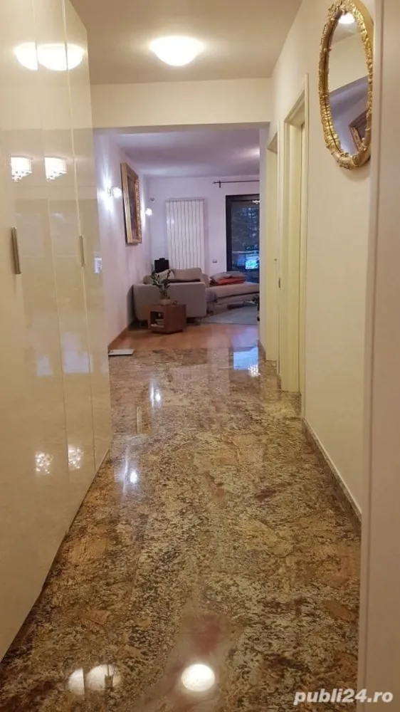 Apartament 3 camere 153 mpc finisaje premium mobilat si utilat in zona de nord - Apartament compus din 3 camere (110mp) si 2 terase (10+10mp) suprafarta totala 130mp utili se vinde mobilat si utilat complet finisaje premium granit italia parchet din lemn masiv, jaluzele electrice toate geamaurile tripan etaj 1 zona de ville. 5 min Ana Tower. Strada Susița nr 17.