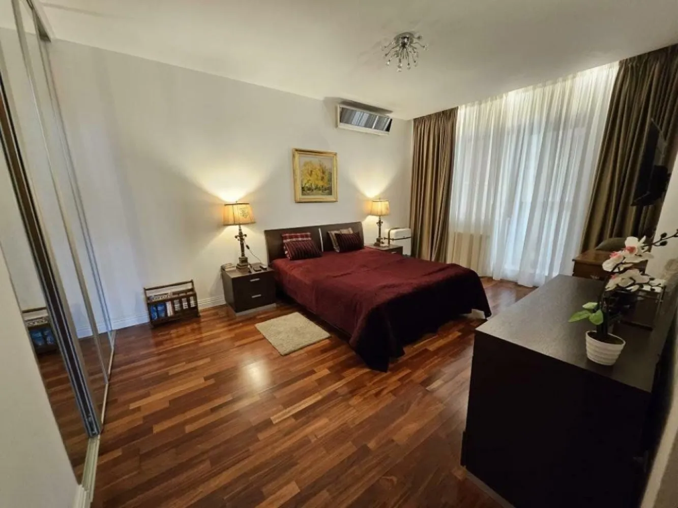 Ap. 3 cam. Herastrau Nordului 3 bai view liber parcare boxa.