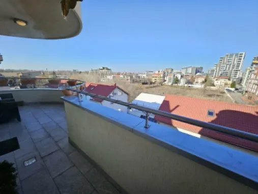 Ap. 3 cam. Herastrau Nordului 3 bai view liber parcare boxa.