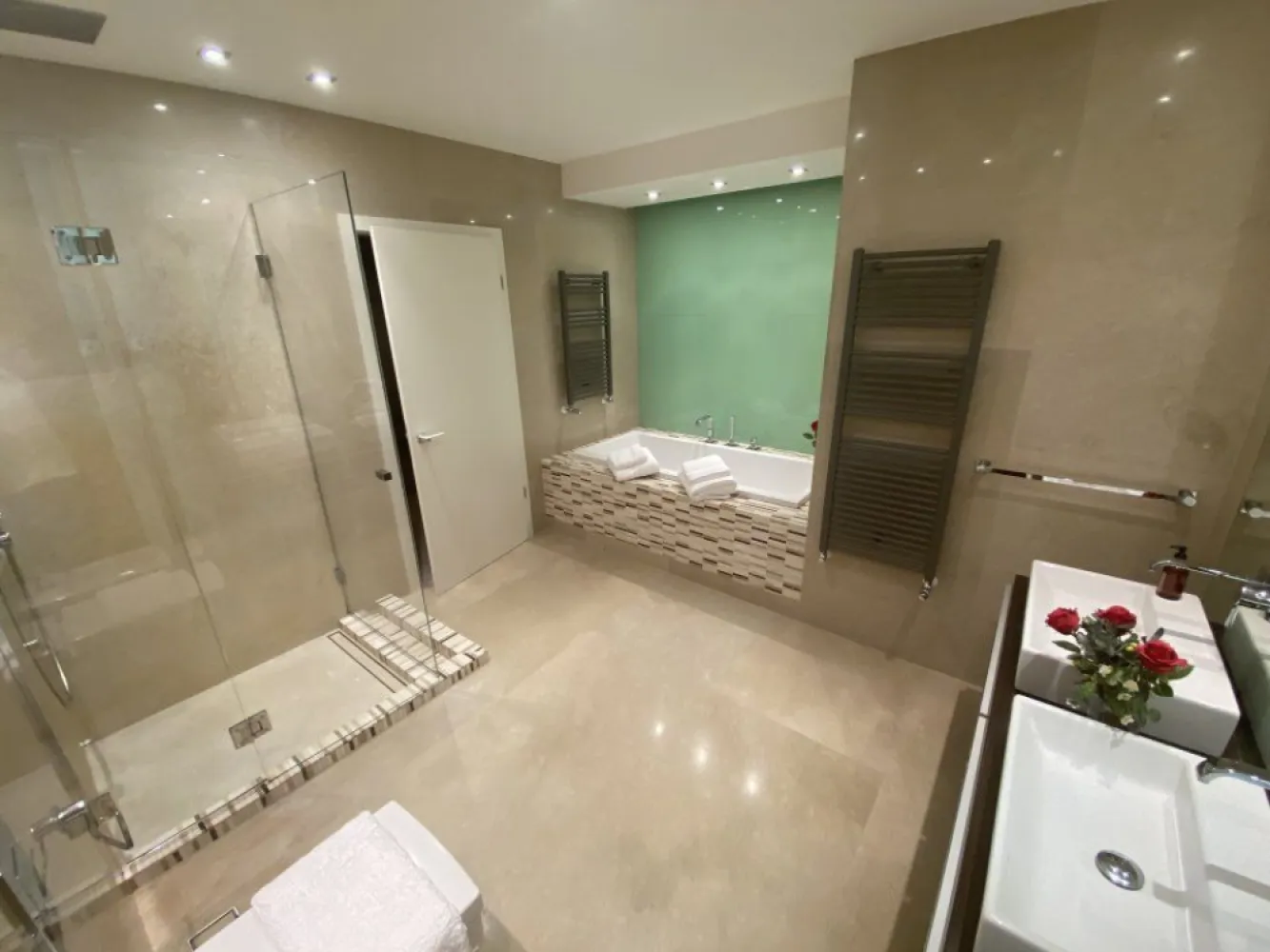 FOR SALE LUXURY APARTMENT ** HERASTRAU ** NORDULUI **