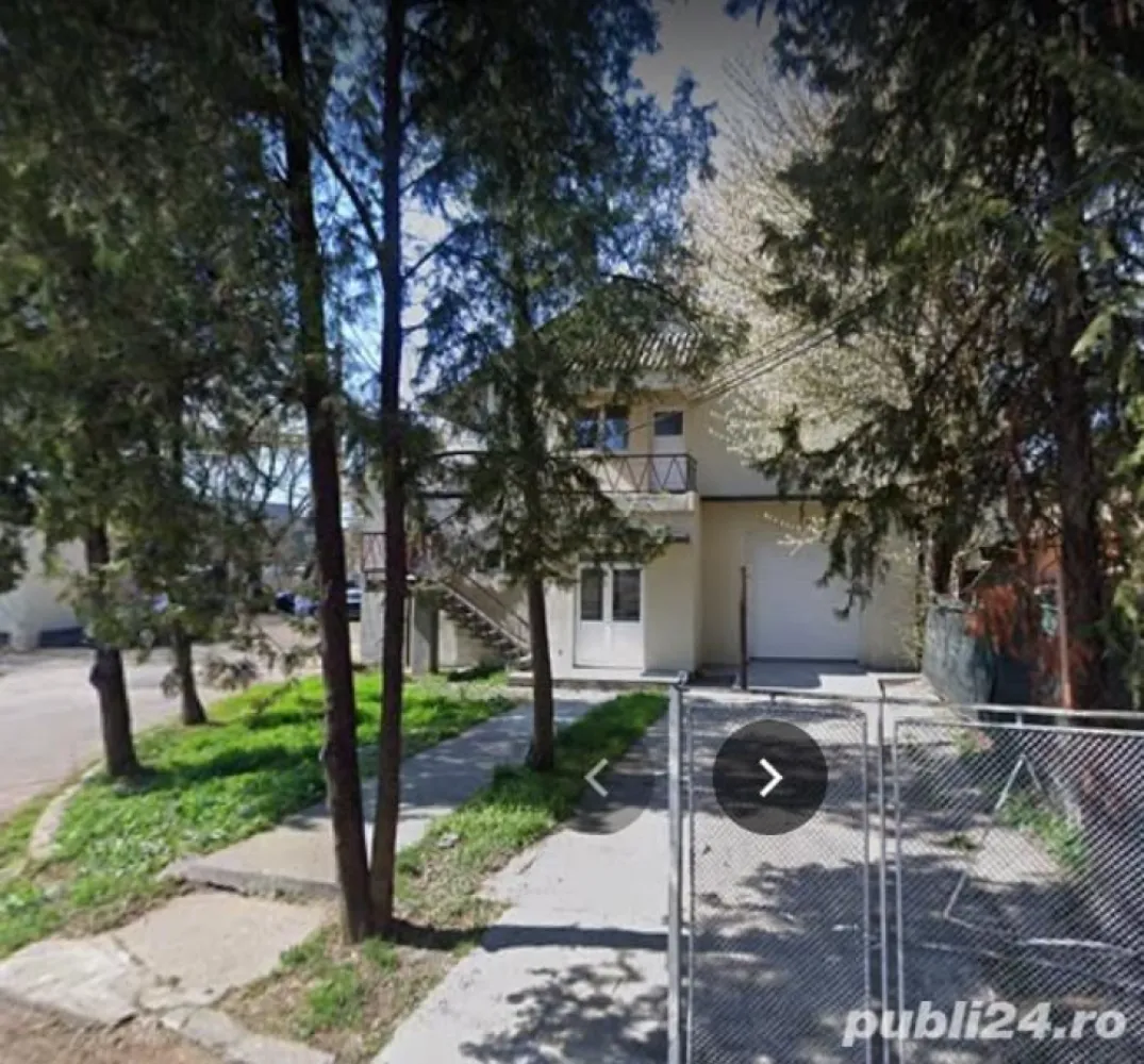 Hala Industriala De Vanzare CET SUD - Str. Cornu Luncii nr.24 - Hala industriala De Vanzare Cet Sud Vitan, Str. Cornu Luncii nr.24. Pretul cerut: 500 000 EUR + TVA Negociabil. Pret minim in grila notariala 444k EUR pentru anul anterior. Teren cu suprafața totala de 635 m.p. Hala are amprenta la sol 390 m.p. Suprafata utila hala 278 m.p. Zona buna pentru bloc residential, sediu firma, investitie. Direct Proprietar.