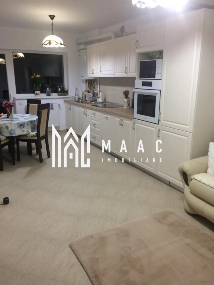 Apartament 2 camere | Zona Calea Cisnadiei | Terasa - Vă oferim spre închiriere un apartament modern cu 2 camere, situat la parterul unui imobil din cartierul Arhitecților, zona Calea Cisnădiei. Apartamentul are o compartimentare practică și luminoasă, fiind compus din living open-space cu bucătărie, dormitor, baie și o terasă spațioasă, ideală pentru relaxare. Locuința este complet mobilată și utilată, dotată cu toate electrocasnicele necesare pentru confortul zilnic, și beneficiază de un loc de parcare privat. Amplasat într-o zonă liniștită, cu acces facil către oraș și magazine, acest apartament reprezintă o alegere excelentă pentru o persoană singură sau un cuplu care caută o locuință modernă, confortabilă și gata de mutare imediată. Pentru mai multe detalii, precizati telefonic ca ati vazut anuntul cu ID: CP2769549 }}