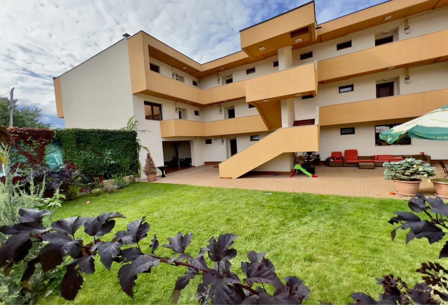P. F. Penthouse Bucium 3 camere 140 mp MOBILAT