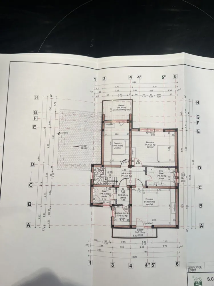 Casa Visan P+M constructie 2019 - Casă Vișan la strada/ asfalt, construcție 2019 din cărămidă , izolată cu vată bazaltică ,încălzire pardoseală ,panouri fotovoltaice + acumulatori ,panou apă caldă , teren 717 mp intabulata . Foișor / Pergola Suprafața totală construită 255 mp . Partier: living /dormitor/ baie/garaj. Etaj: trei dormitoare două băi ! Casă are patru cai de acces în interior ! Ușă garaj / poartă acces auto automatizat, beci , ETC !