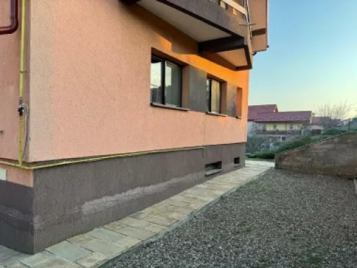 Hlincea, str.Mănăstirii, CIUREA, Iaşi + 1.700 mp teren şi Vilă (D+P+M)