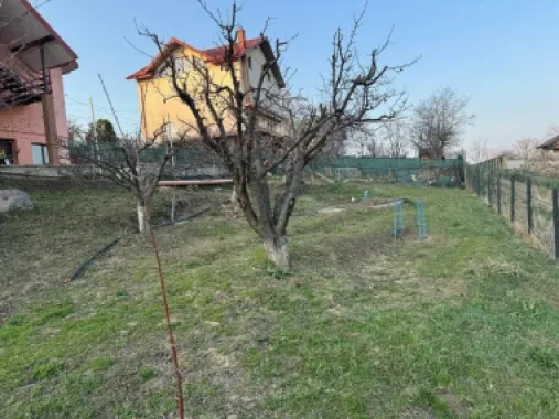 Hlincea, str.Mănăstirii, CIUREA, Iaşi + 1.700 mp teren şi Vilă (D+P+M)