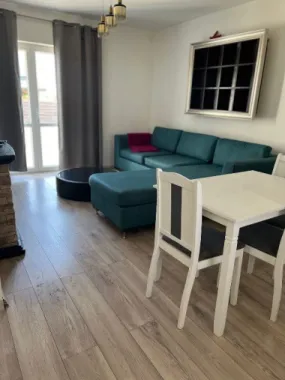 Sau/închiriez casa P+1E capătul Comunei Berceni Mănăstirea Sf. Treime
