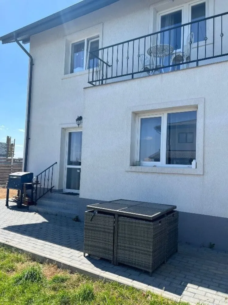 Sau/închiriez casa P+1E capătul Comunei Berceni Mănăstirea Sf. Treime