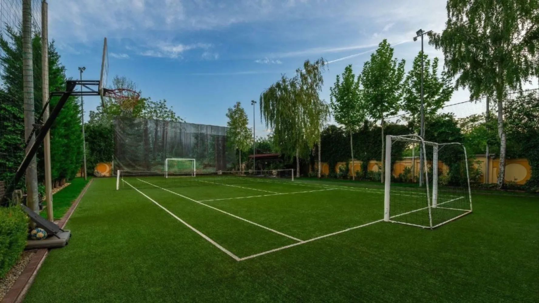 Gradina Japoneza SPA Crama Teren Tenis Foisor Iaz Pesti ..