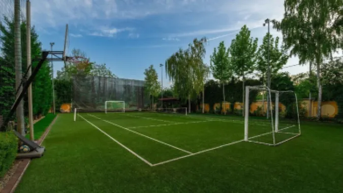 Gradina Japoneza SPA Crama Teren Tenis Foisor Iaz Pesti ..