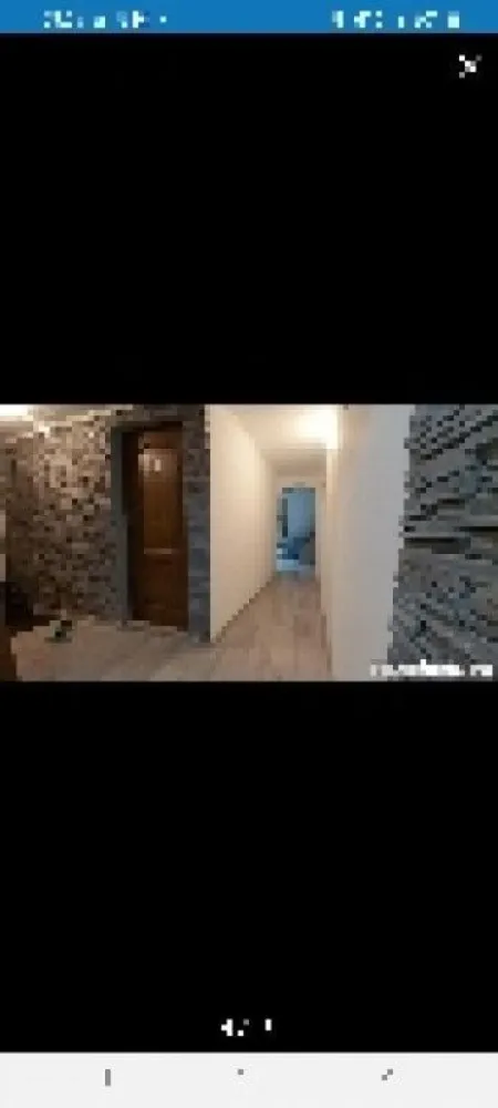 Casa P+1 ,zona Antiaeriana - Recomandat pentru: - Persoane care cauta o constructie solida si doar un minim necesar legat de curte, dar suficient pentru o cafea pe terasa si un eventual gratar + o masina de clasa mica; - Sau pentru firme cu diverse activitati de birou, fiind plasata foarte aproape de centrul Bucurestiului si avand un spatiu suficient de mare la parter pentru orice impartire de tip office/sala de asteptare + etaj pentru 2 birouri si podul destul de mare pentru depozitare. Casă chocheta 3 camere 115 mp de vanzare, teren 125mp ,aprenta 65mp,curte libera 60mp, Casa a fost construita in anul 2003, in regie proprie, pentru folosinta proprie, nu pentru vanzare, fiind respectate toate normele in vigoare si fiind folosite doar materiale de calitate. Despre constructie: BCA pe structura de beton armat, fundatie solida izolata cu polistirien extrudat, structura izolata cu polistiren grafitat,acoperis cu tabla dublu falțuită FIGO HIGHLINE 40 de ani montata 2022 , geamuri termopan Salamander,Casa este izolata cu polistiren de 10 cm si vata bazaltica de 10 cm, parter plus etaj , cu placa de beton peste parter, autorizatie de constructie 2003.La parter gasim living,hol,baie,bucatarie open space,la etaj gasim un hol cu casa scarii si doua dormitoare ,la etaj nu este baie sau wc, , toate utilitatile,centrala, pod mare pentru depozitare (50mp)cu scara pliabila, amenajari interioare se observa in poze, Gaze ,instalatie cupru, internet cablu, , canalizare ,apa,suprafata totala a terenului 125mp,Centrala noua Vaillant 28 kw14.04 .2024 garantie 7 ani ,cu Termostat wi-fi de ambient , - instalatie electrica si sanitara noua. 2 Aer conditionat 1200 BTU Nordstar . Intrerupatoare cu touchscreen (Sonoff). Geamuri termopan dotate cu plase de siguranta speciale pentru pisici.Casa se afla pe una din strazile adiacente strazii Antiaeriana ,la 700 m de piata 13 Septembrie ,fata in fata cu vilele armatei cartier Brava..Doua locuri de parcare, unu in curte si unu la strada! Renovata august 2022,instalatie elctrica si sanitara,i.La 150 m se afla statia Stb Troleu 96 si autobuze iar in capatul strazii la 300m in Margeanului statie stb 226/139, Mega Image si Profi la o strada distanta.In apropiere de scoli , gradinite si trei licee(Ion Barbu ,Odobleja si Dimitrie Bolintineanu.Patru statii de troleu pana la statia de metrou Academia Militara tonson Drumul Taberei! Vecini prietenosi ! .Pretabil sediu firma,investitie, inchiriere,cabinete medicale,stomatologie,cat si rezidential .În proximitate se află Complexul Comercial Vulcan, Carrefour, Kaufland, Lidl, Penny, Prosper Plaza, Mall Afi Cotroceni, Liberty Mall, Cora Alexandriei, etc. Rog Seriozitate!.Vizionarea se stabileste telefonic la o data de comun acord ... Va rog sa cititi cu atentie anuntul, casa are exact cate camere sunt enuntate mai sus. Ideala pentru o familie ﻿,sediu firma,cabinet medical,stomatologie Raspund la telefon dupa ora 16 inclusiv in week-end Accept credit bancar doar in anumite conditii notariale,asta datorita unor persoane care mi-a blocat vanzarea cateva luni VIZIONARE VIDEO LINK https://www.youtube.com/watch?v=bwydQrNAIuI