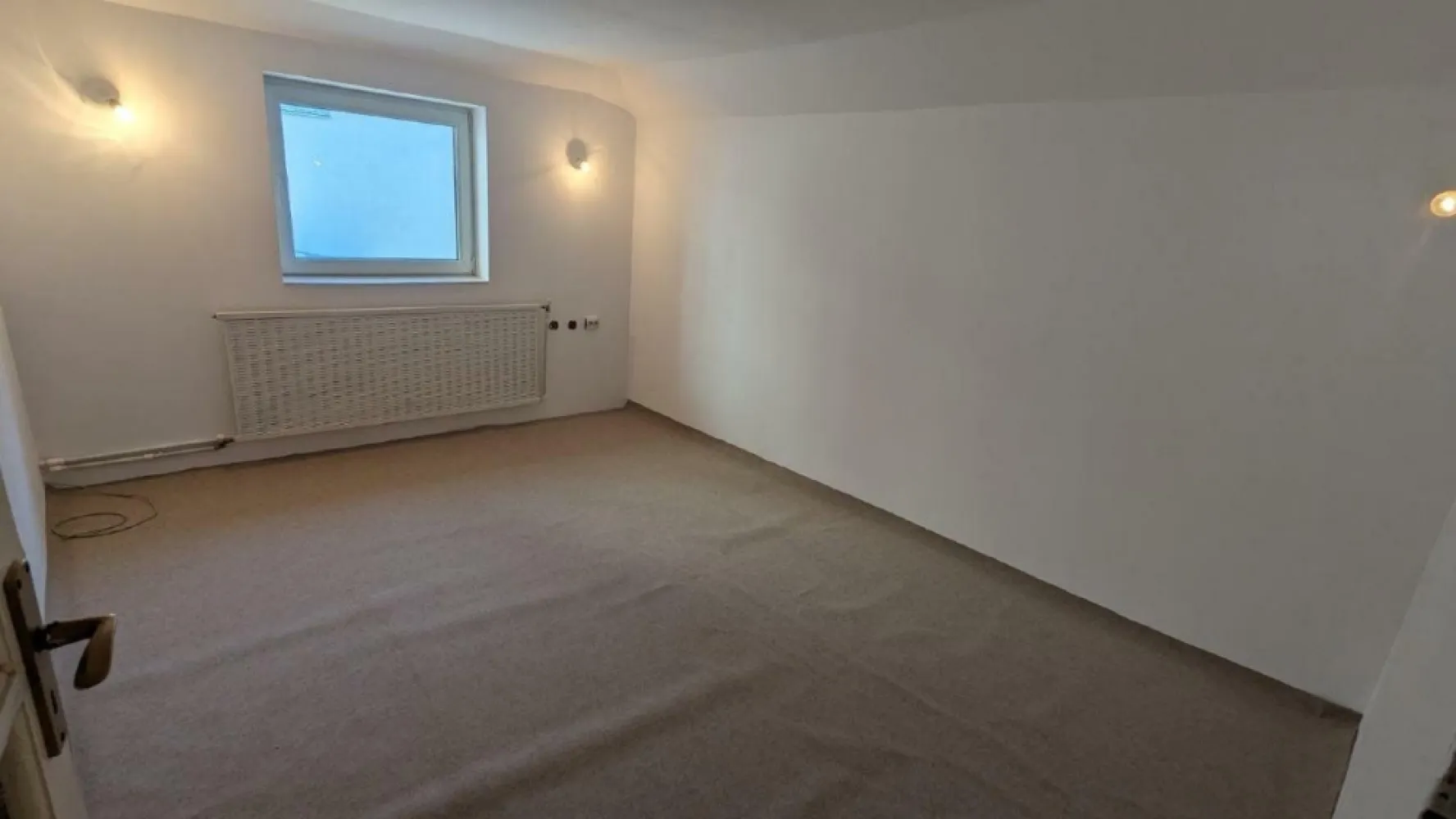 Casa de Vanzare Crangasi | 3 Camere | 5 min de mers Metrou Crangasi