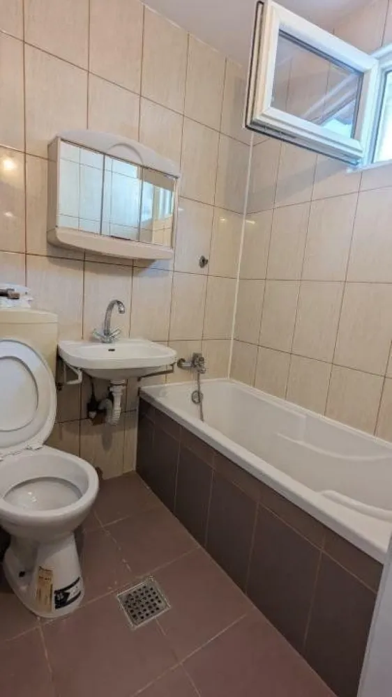 Casa de Vanzare Crangasi | 3 Camere | 5 min de mers Metrou Crangasi