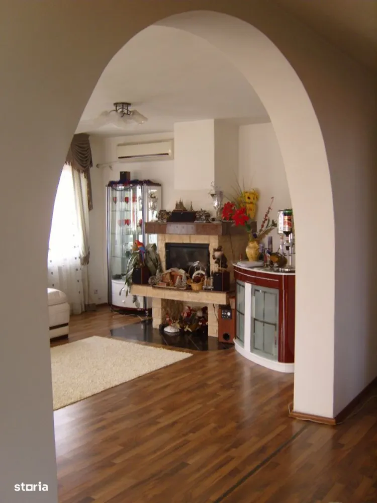 spatiu comercial/clinica/camin de batrani