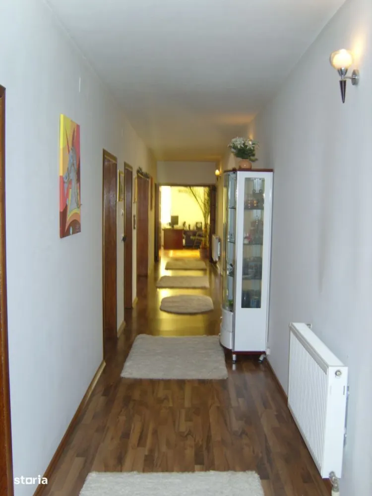 spatiu comercial/clinica/camin de batrani