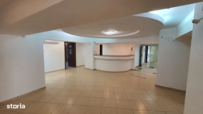 Spatiu birouri de vanzare in Piata Unirii, blocul Sitraco, 1100 mp