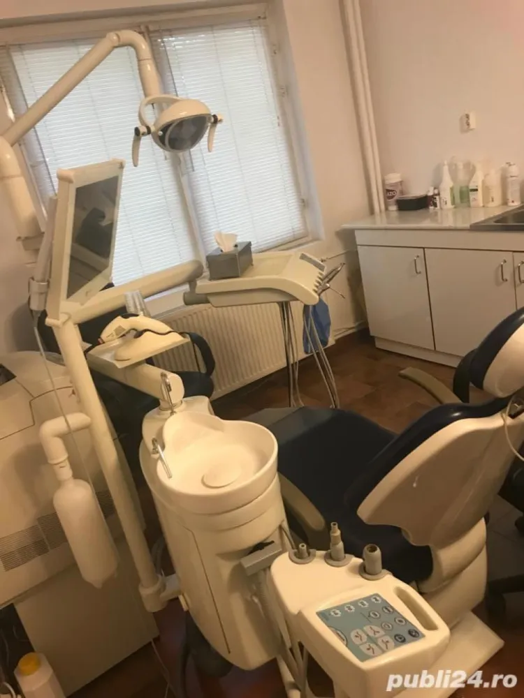 Vand cabinet stomatologic pe Calea Moșilor in București - Vand cabinet stomatologic cu un unit, complet utilat care funcționează de peste 25ani intr-o garsoniera, cu suprafața construita de 40mp, modificata cu autorizație de construcție,in Bucuresti, aflată la parterul unui bloc situat pe Calea Moșilor, inclusiv firma cu avizul de funcționare și contracte pentru utilitati etc (posibil doar spațiu și firma, fără mobilier, aparate si instrumentar).