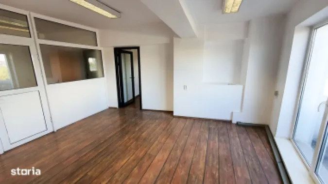 Spatiu birouri de vanzare in Piata Unirii, blocul Sitraco, 1100 mp