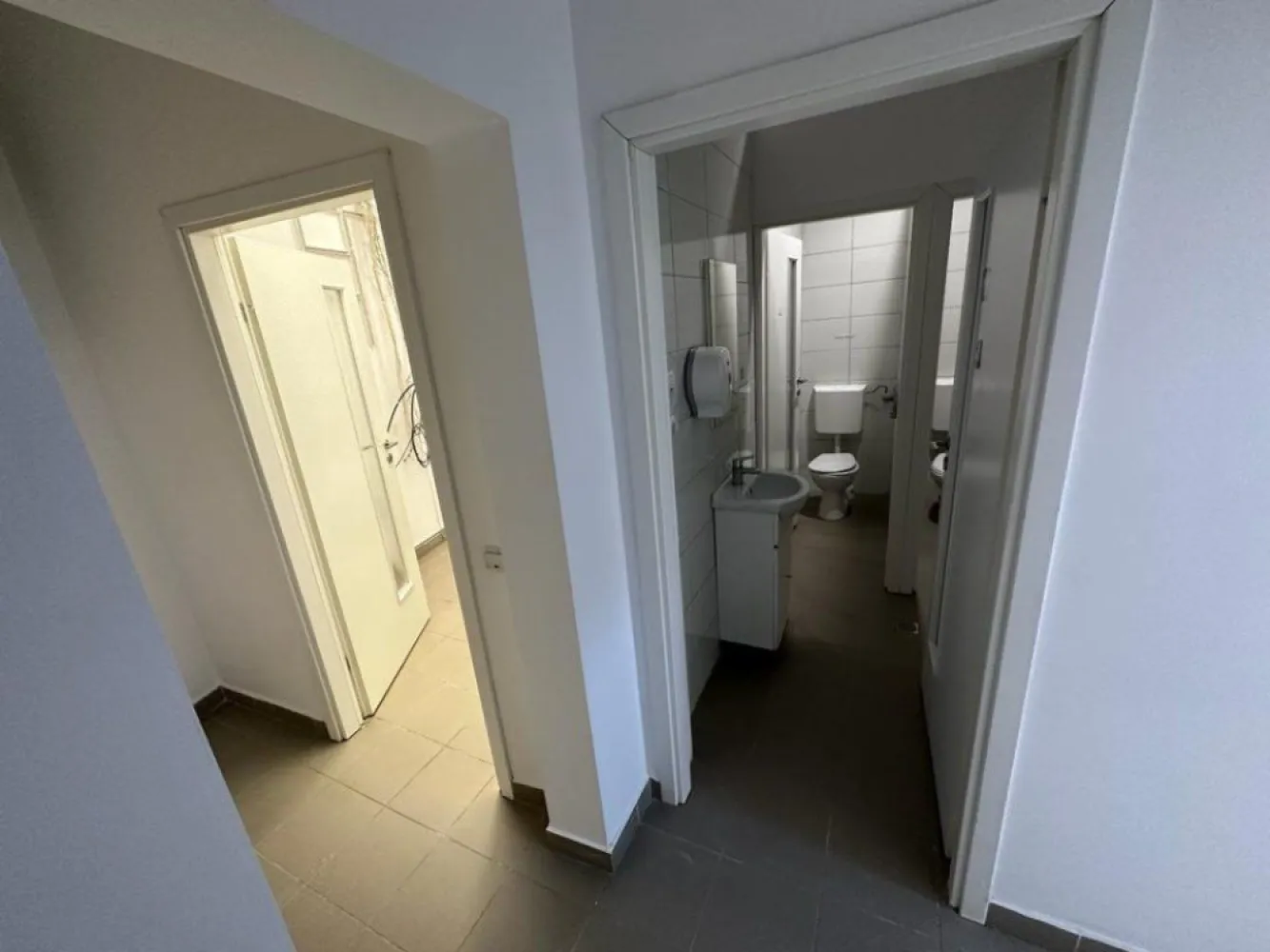 PROPRIETAR vand spatiu comercial pe Stefan Cel Mare