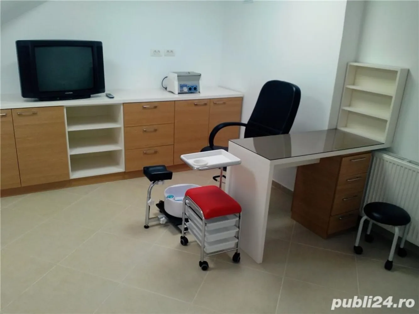 Vanzare spatiu comercial - Vand spatiu comercial pretabil pentru frizerie, s.a., Stadiul constructiei: Finalizat, numar etaj: 0, numar camere: 2, suprafata utila: 60, suprafata totala: 60, suprafata construita: 60, anul constructiei: 1954, Accept schimburi