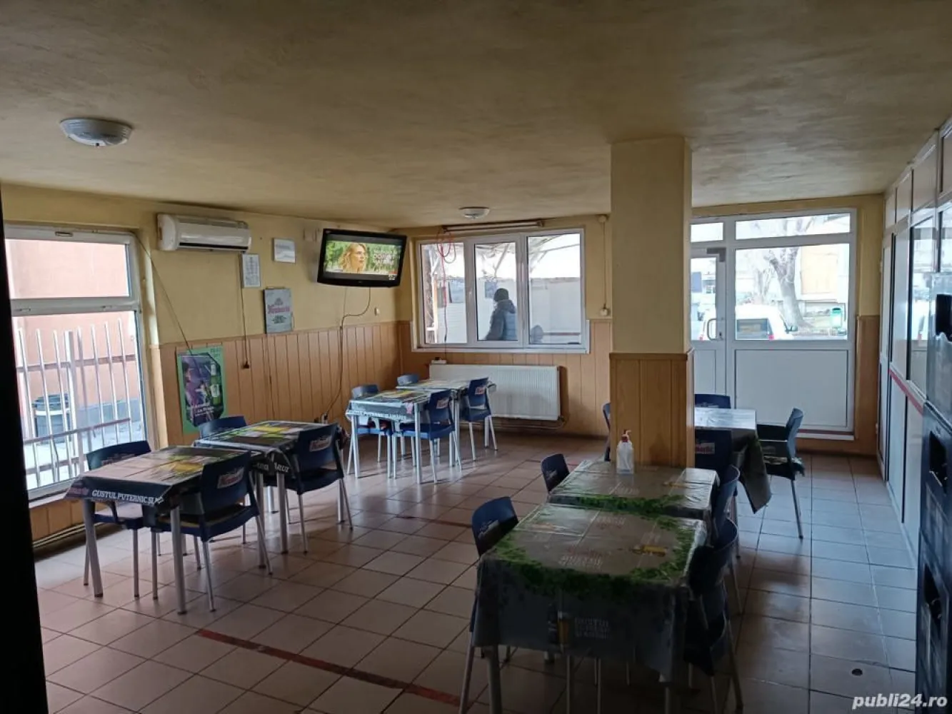 Vand vila spatiu comercial 200m - Vand vila spatiu comercial 200 m Exculs agentii imobiliare zona veteranilor militari