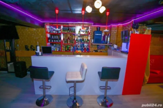 Spatiu comercial si casa de vanzare