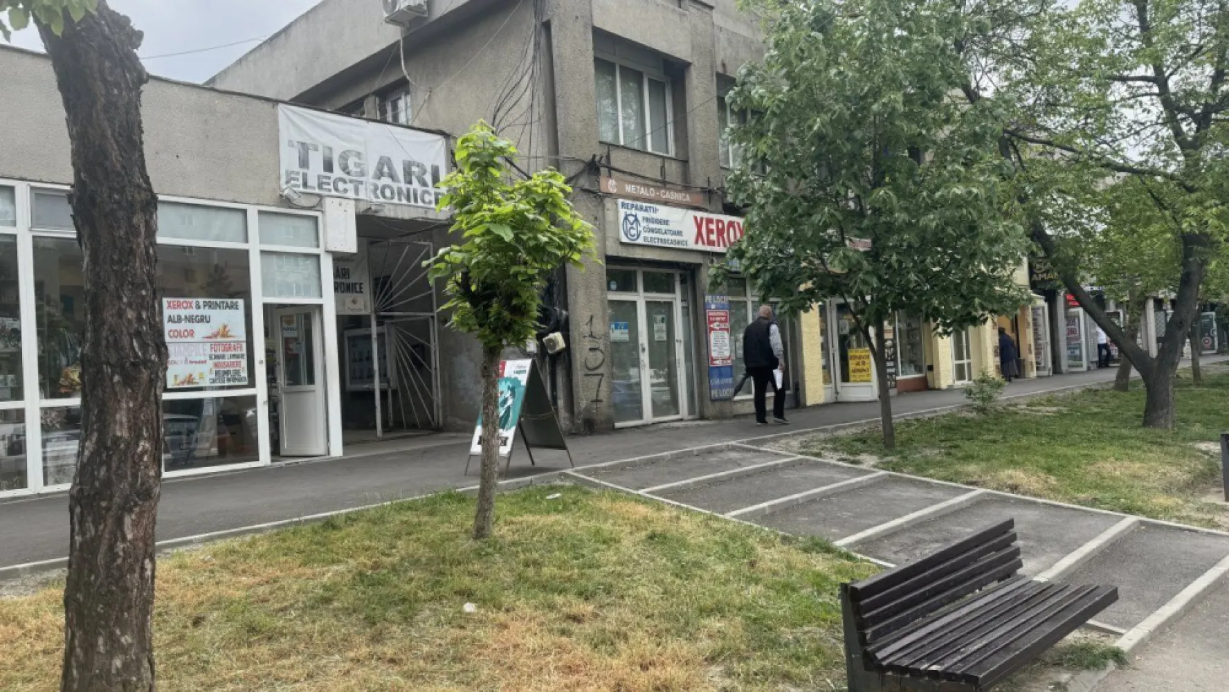 Piata Drumul Tabere - Proprietar - Proprietar vand spatiu comercial stradal in Piata Drumul Taberei. Spatiul este in prezent inchiriat