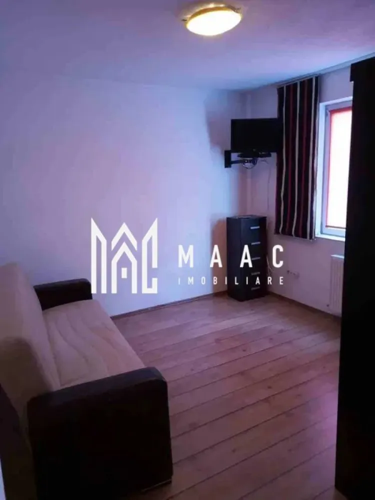 Apartament 1 Camera I Etaj 1 I Parcare I Alma-Turnisor - Se oferă spre vânzare un apartament decomandat cu o cameră, situat la etajul 1 al unui bloc din cărămidă, construit în anul 2008, într-o zonă liniștită și bine conectată din cartierul Alma – Turnișor. Locuința are o suprafață utilă de 27 mp, fiind intabulată și compartimentată eficient: hol de acces, bucătărie separată, cameră spațioasă și baie cu geam. Apartamentul se vinde mobilat și utilat complet și dispune de centrală termică proprie, ușă metalică la intrare, tâmplărie PVC cu geam termopan, parchet laminat în cameră, bucătărie și hol, respectiv gresie și faianță în baie (dotată cu cabină de duș cu ușă glisantă). În preț este inclus și un loc de parcare propriu. O locuință cochetă, ideală pentru o persoană singură, un cuplu sau pentru investiție, într-o zonă aerisită și ușor accesibilă a orașului Sibiu. Pentru informati si vizionari: ID: CP2766244 }}