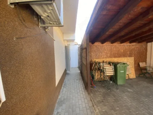Spatiu comercial de vanzare 53mp cu teren 150mp Bucuresti sector 4