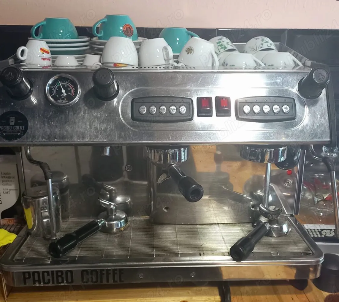 Afacere la cheie de vanzare - Va prezentam o afacere la cheie, de tip Cafenea Inghetata Slush amplasata in Bucuresti zona centrala cu vad comercial ridicat ( ProTV ) - Zonă foarte bună , zonă de birouri, clinici,rezidențială si Liceul Mihai Viteazul si Scoala de Engleza, cu trafic zilnic! Nu necesită nici o investiție, funcționează zi de zi, în mod regulat cu clientelă formată pe toata durata zilei Suprafata aprox 30 Mp Spatiul stradal este amenajat Se preda cu : 5 mese lemn masiv, 11 scaune, 3 canapele, 1 fotoliu, bar si post-bar, suporturi iluminare, 2 frigidere, 2 congelatoare, mixer storcator fructe, Tableta POS net, casa de marcat,POS BT, Aer Conditionat, combina muzicala, Toate ustensilele : cesti, cani, thermometer, cantar, latiere, shaker, knock-bix, lingerie etc. Restul aparaturii se poate discuta la fata locului : Vitrina, masina de cafea, rasnita de cafea, masina de gheata. Se poate ceda cu tot cu firma. Toate autorizatiile facute. Pentru detalii si informații suplimentare, pentru a stabili o întâlnire, sunați la numărul din anunț. Vă mulțumesc! Pret: 17.000 EUR usor negociabil Tel: