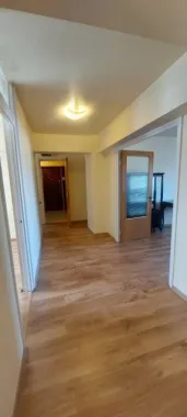 Vand apartament 4 camere situat la 10 min de Piata Unirii