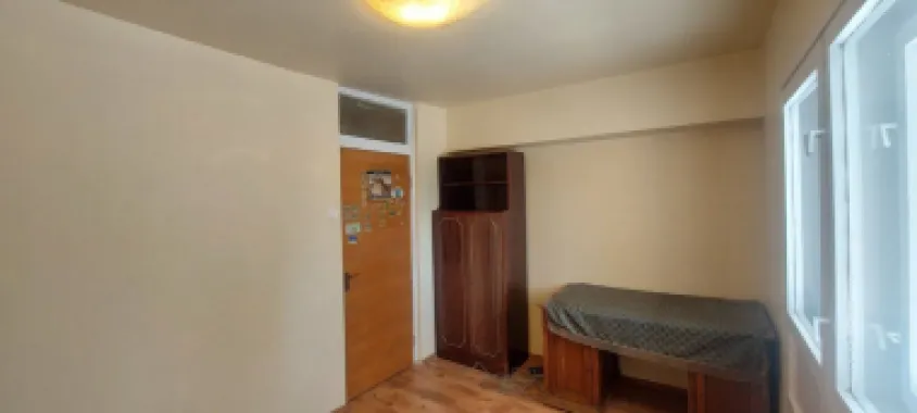 Vand apartament 4 camere situat la 10 min de Piata Unirii