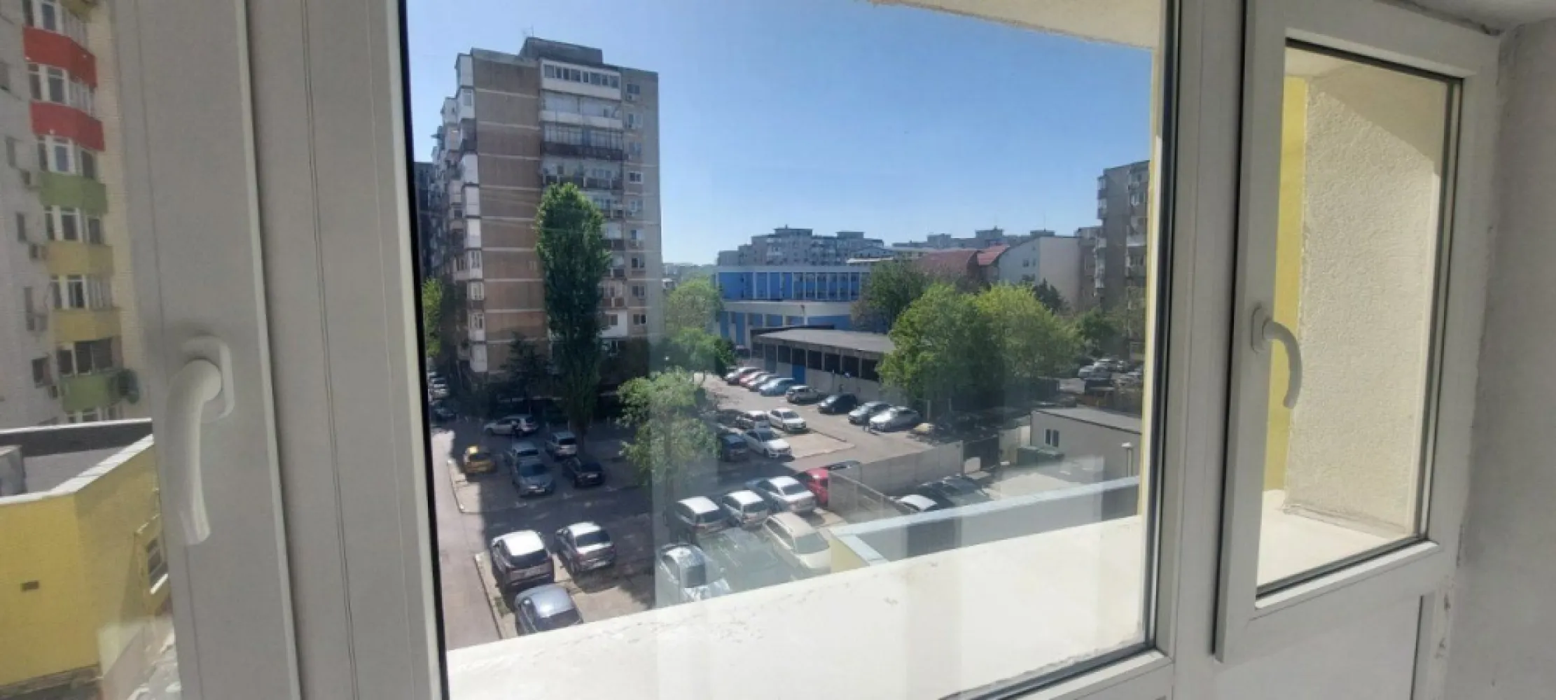 Vand apartament 4 camere situat la 10 min de Piata Unirii