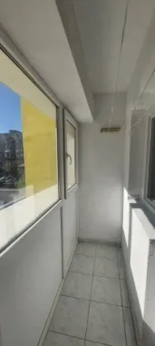 Vand apartament 4 camere situat la 10 min de Piata Unirii