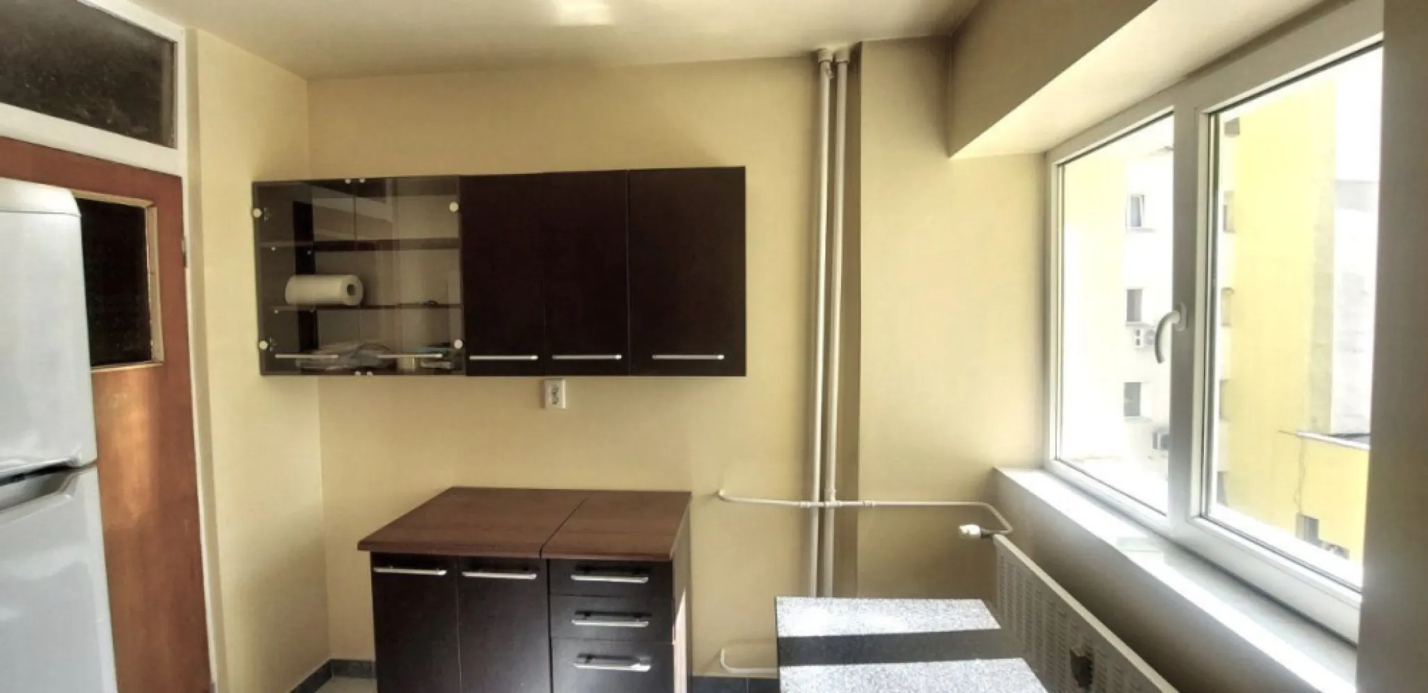 Vand apartament 4 camere situat la 10 min de Piata Unirii