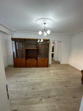 Vand apartament 4 camere Drumul Taberei Valea Argesului 2