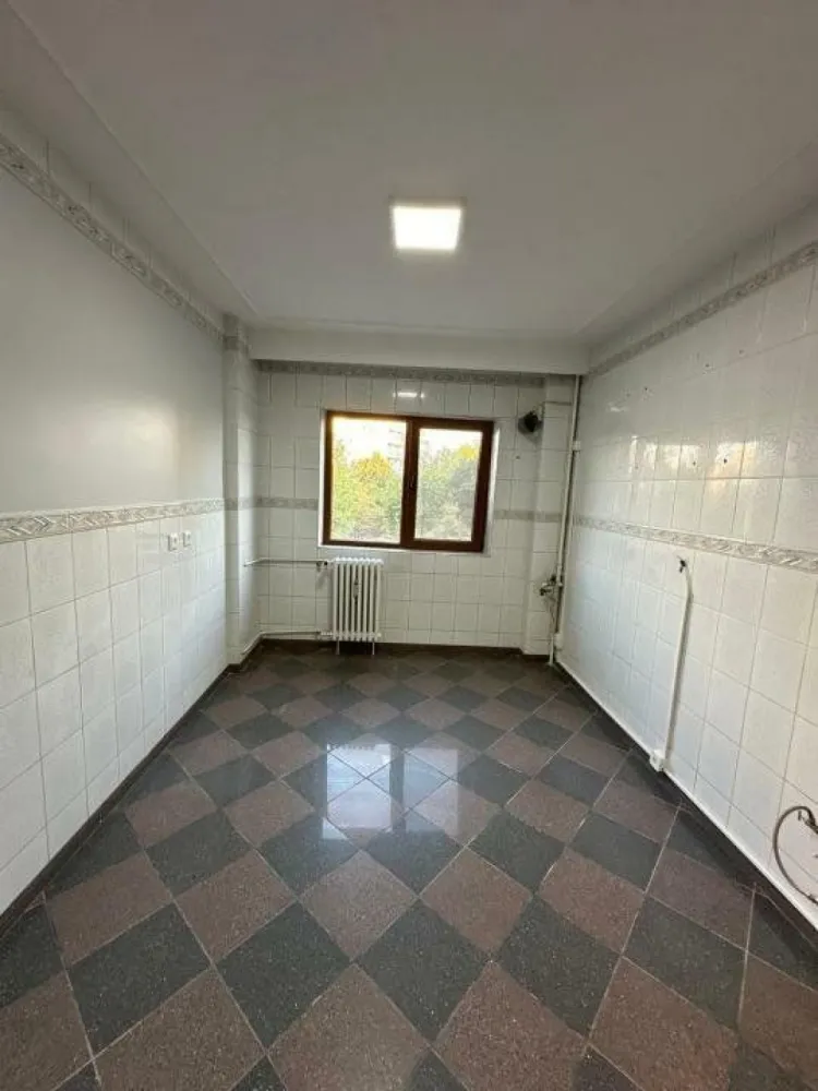 Vand apartament 4 camere Drumul Taberei Valea Argesului 2