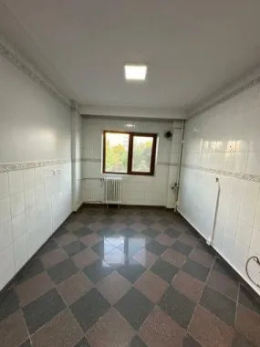 Vand apartament 4 camere Drumul Taberei Valea Argesului 2